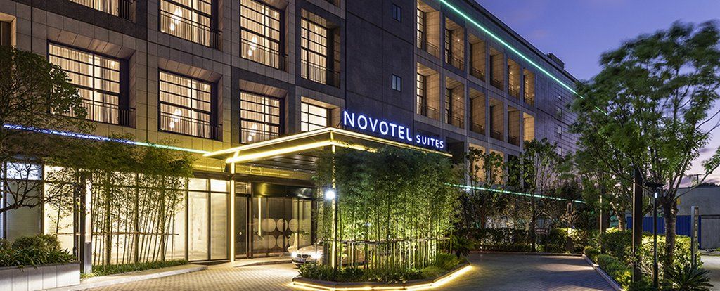 Novotel Suites Shanghai Hongqiao Exterior photo
